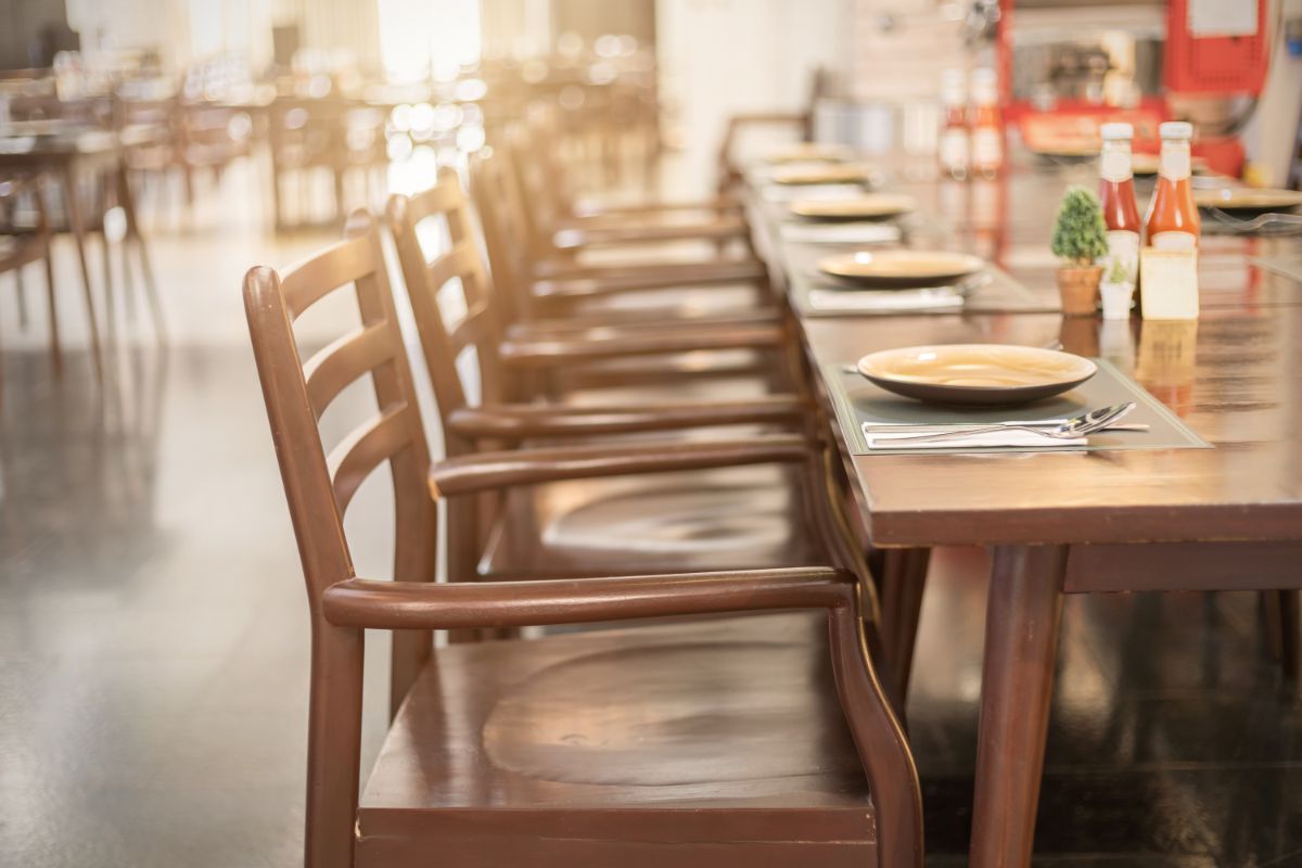 Epoxy vs Polyurethane Flooring: Which is Better for Restaurants