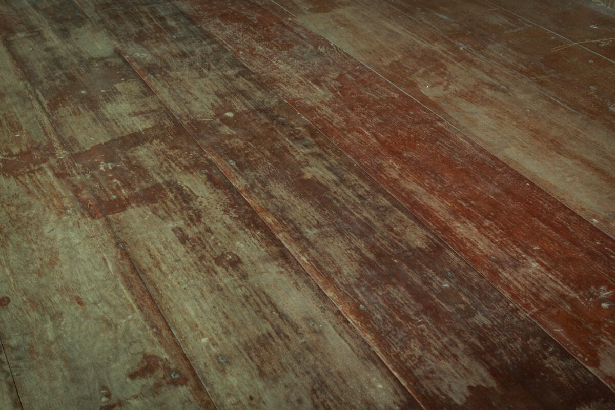 Stains, Discoloration, or Dull Finish