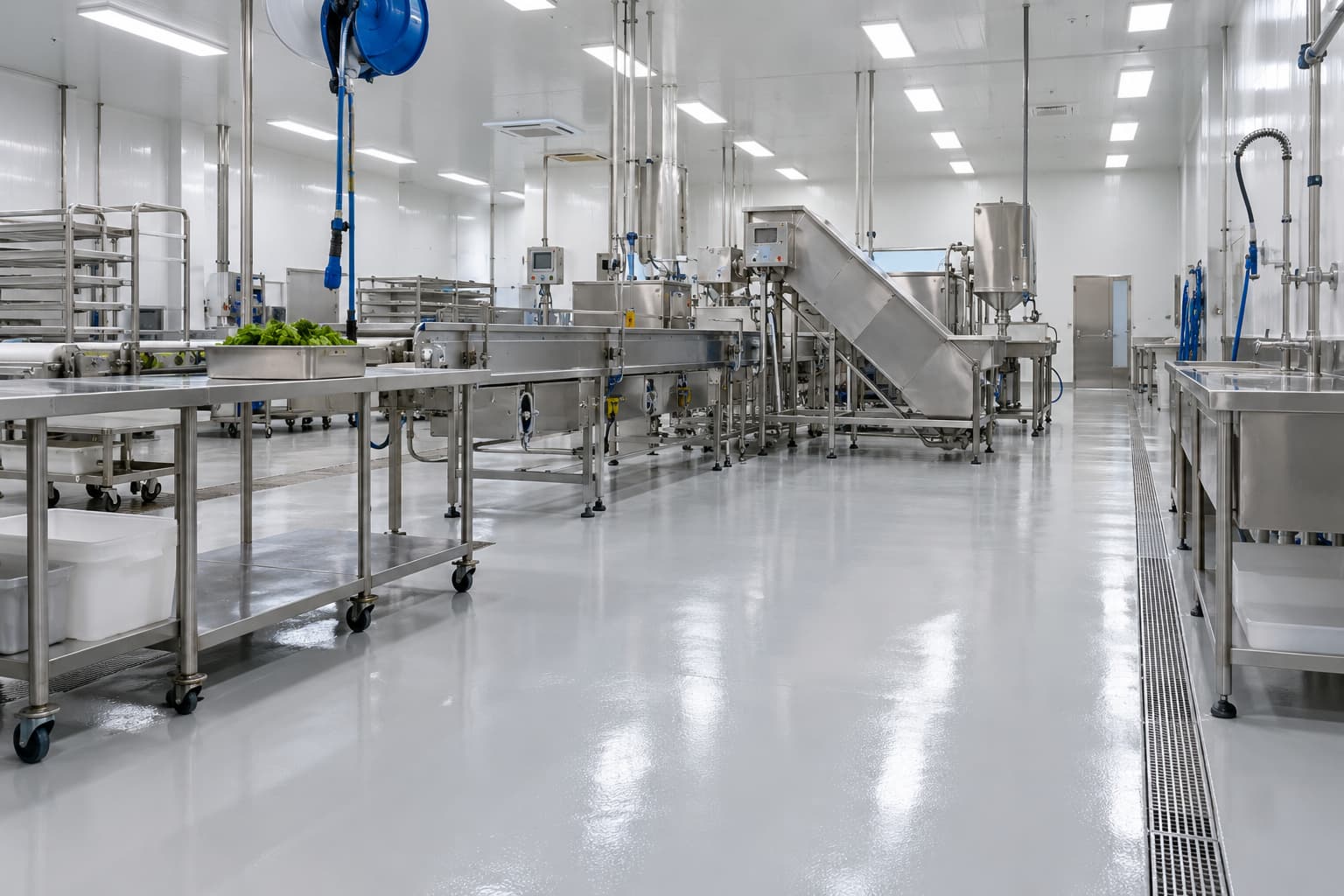 Seamless epoxy resin floor in a clean food processing facility